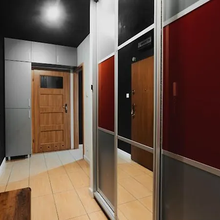 Apartment Tymienieckiego 16 F *