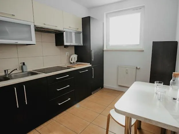 Tymienieckiego 16 F Apartment