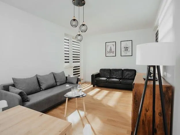 Tymienieckiego 16 F * 罗兹