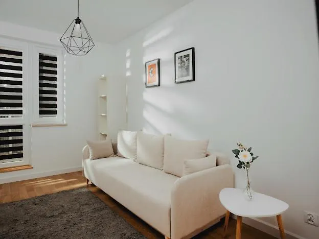 Apartment Tymienieckiego 16 F