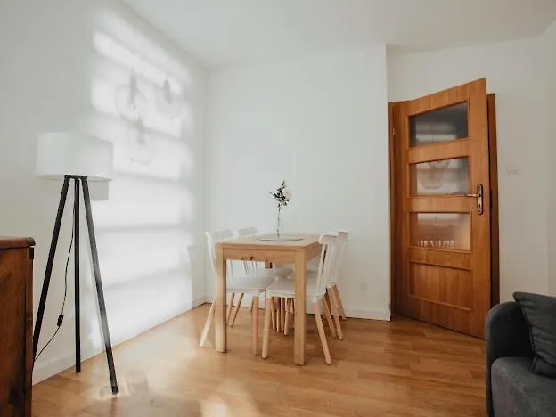 Tymienieckiego 16 F Apartment *