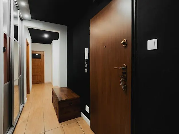 Tymienieckiego 16 F *